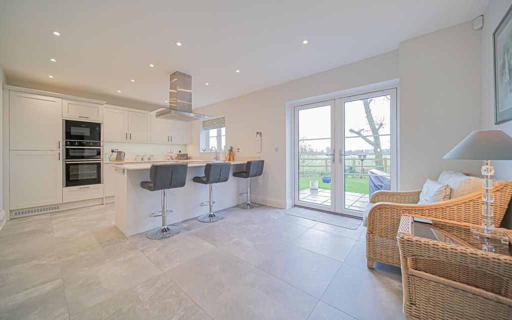 Property photo 2 of 24 P1068527.Jpg