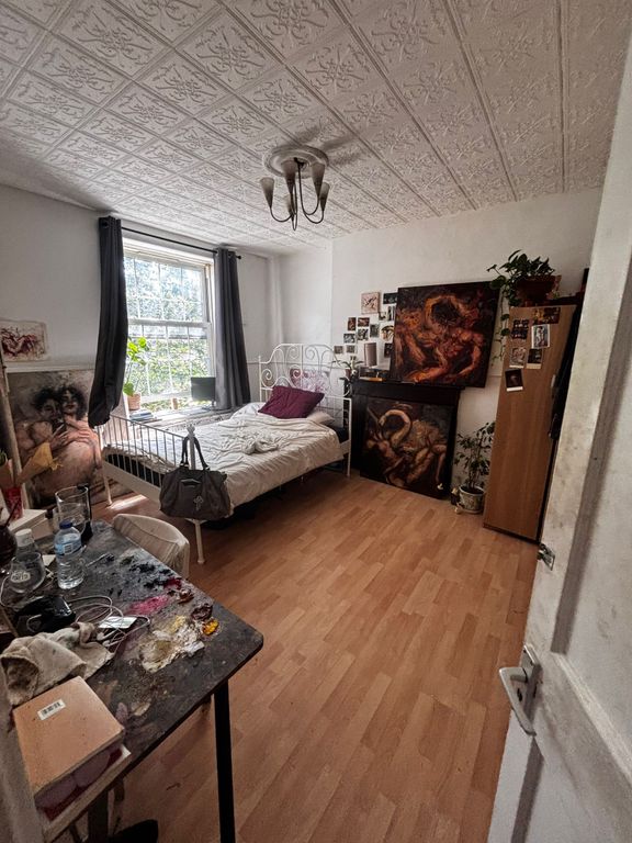 Property photo 3 of 6