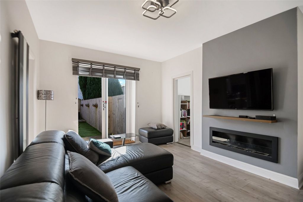 Property photo 2 of 21 Picture No. 04