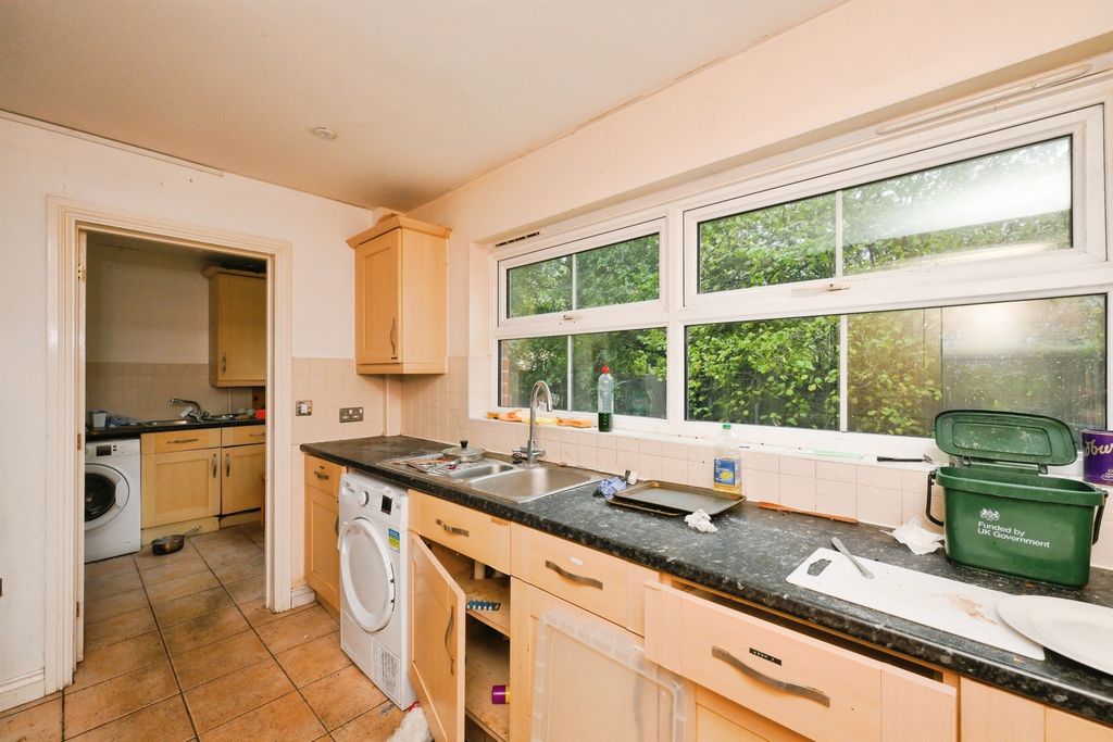 Property photo 3 of 26