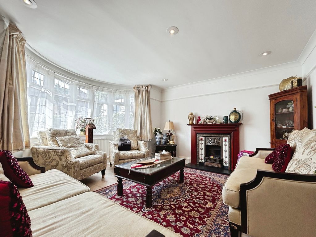 Property photo 2 of 19 Pbox-Img.Jpg