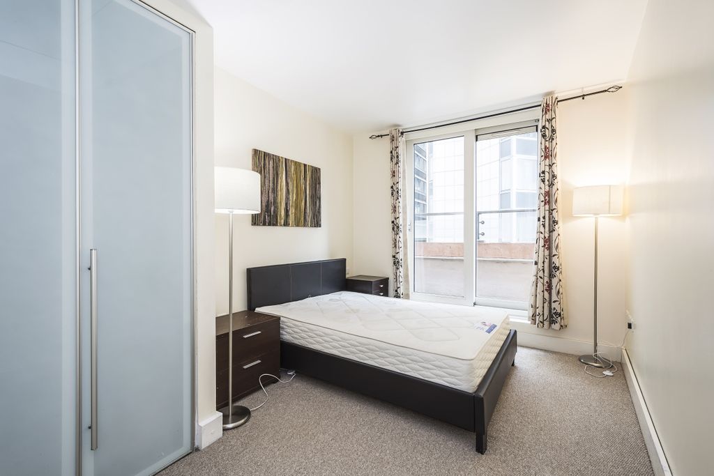 Property photo 3 of 9 Master Bedroom