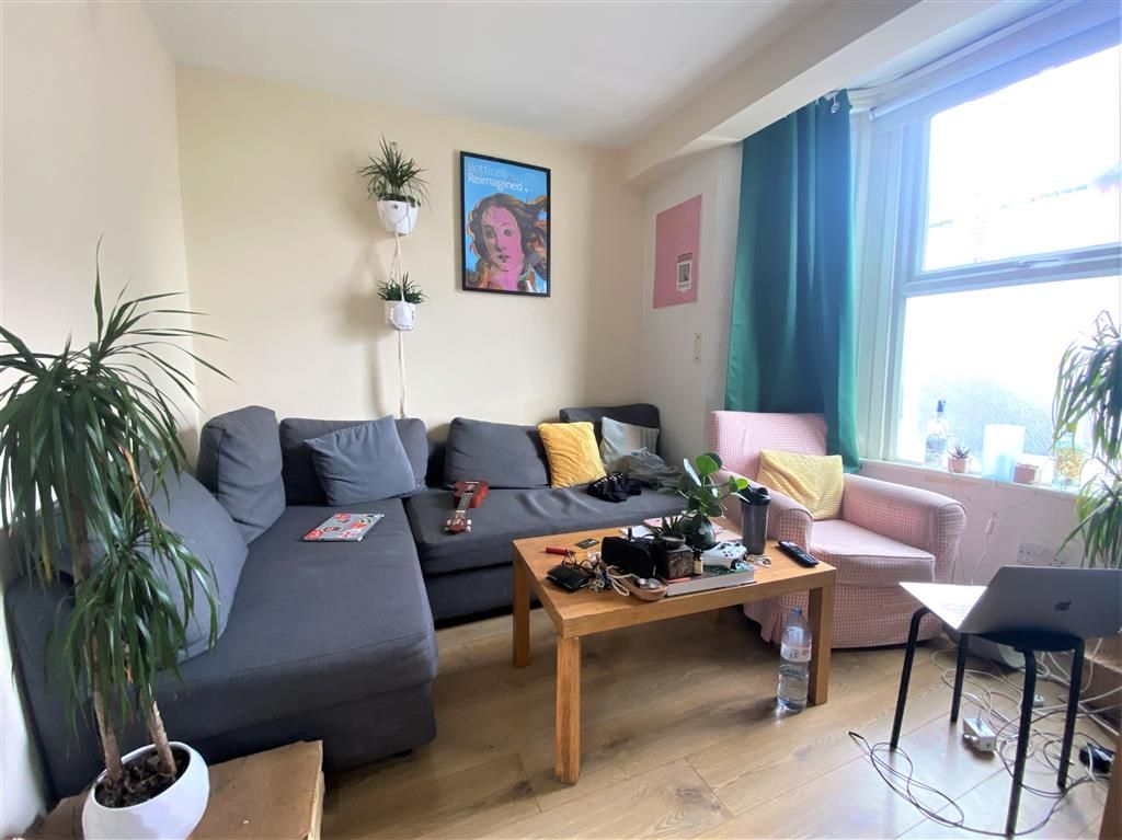 Property photo 1 of 11 Image