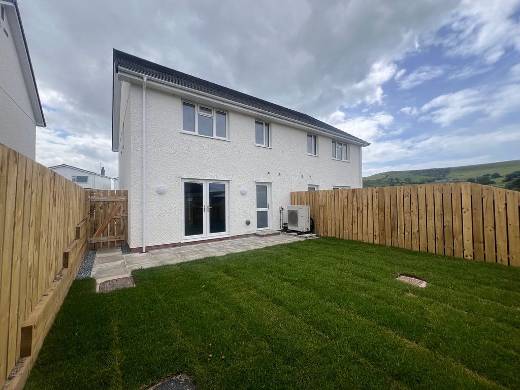 Property photo 2 of 30