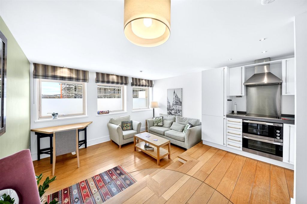 Property photo 3 of 14 Lounge Diner Kitchen (3).Jpg