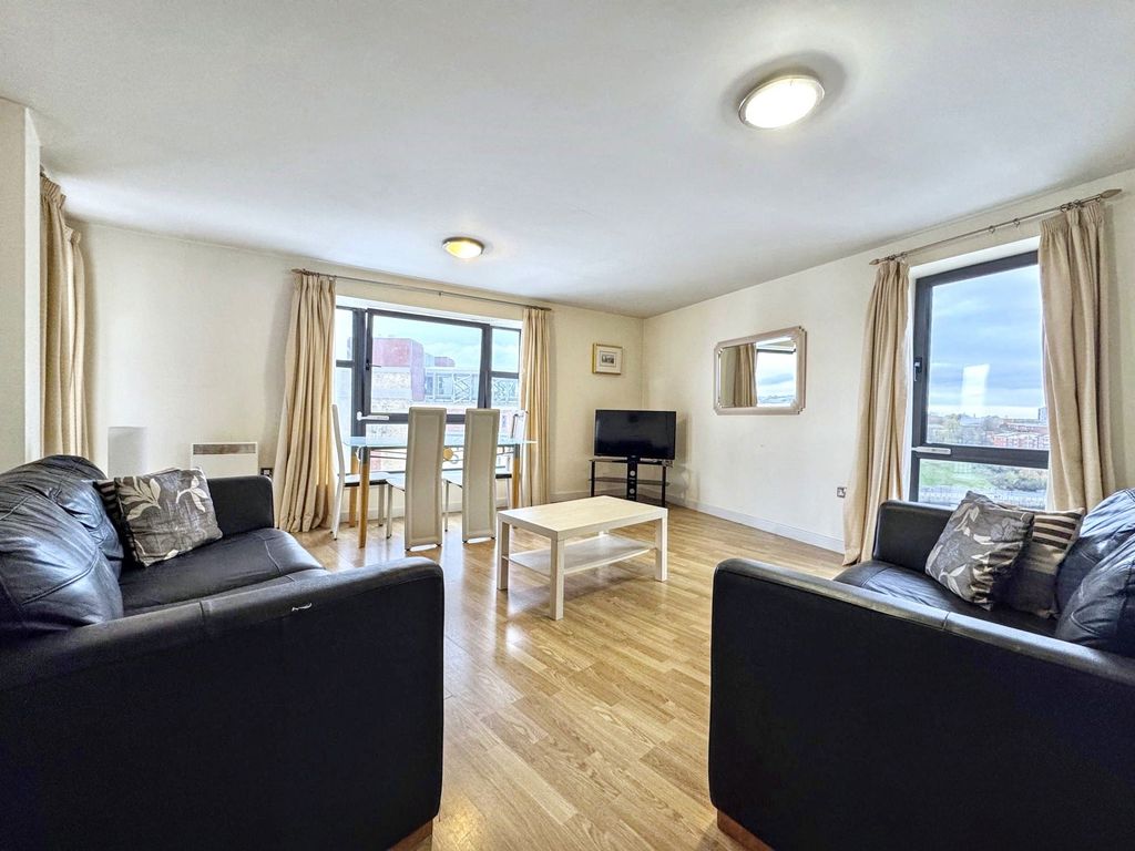 Property photo 2 of 12