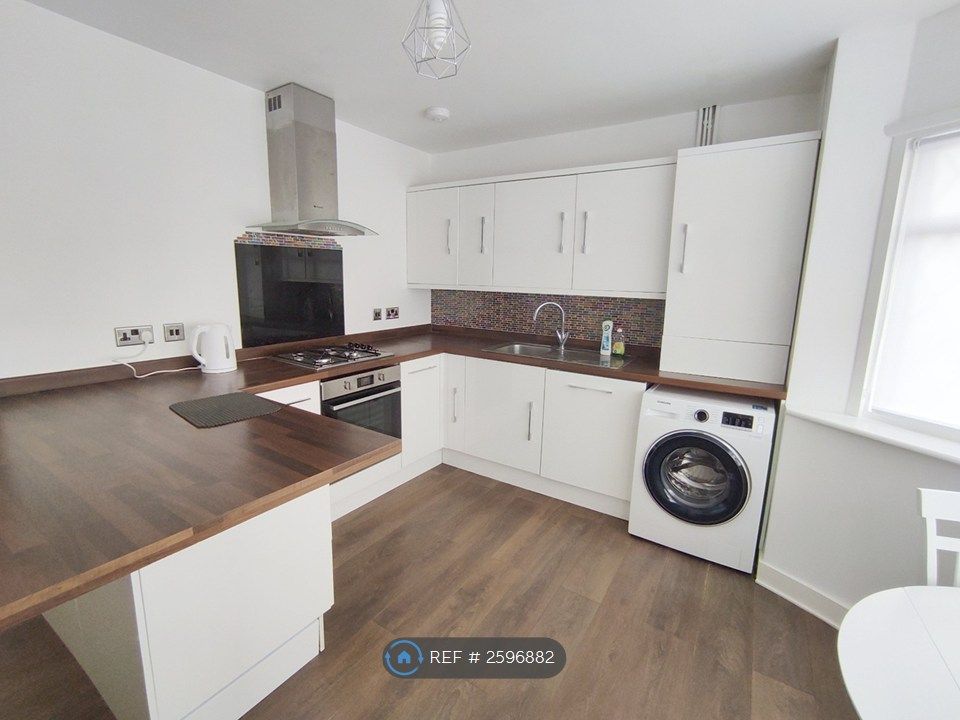 Property photo 2 of 11 Kitchen