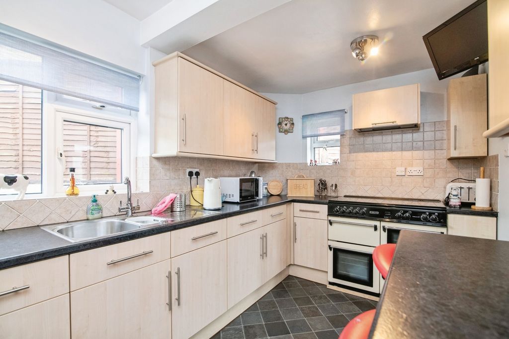 Property photo 3 of 29 Pbox-Img.Jpg