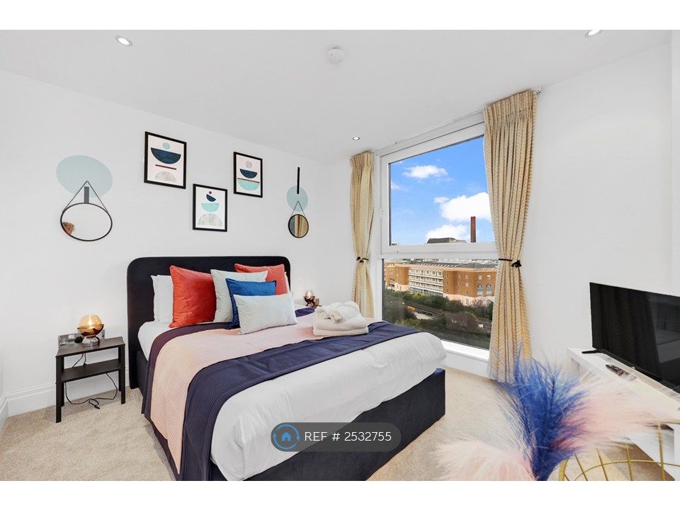 Property photo 2 of 35