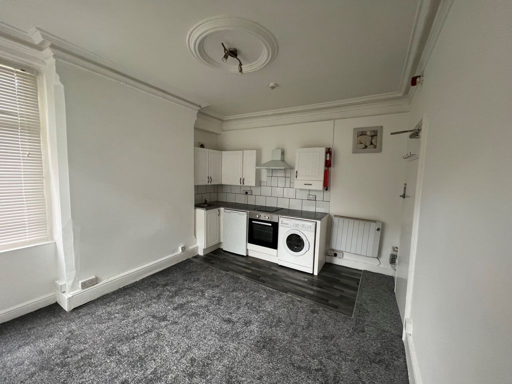 Property photo 1 of 3