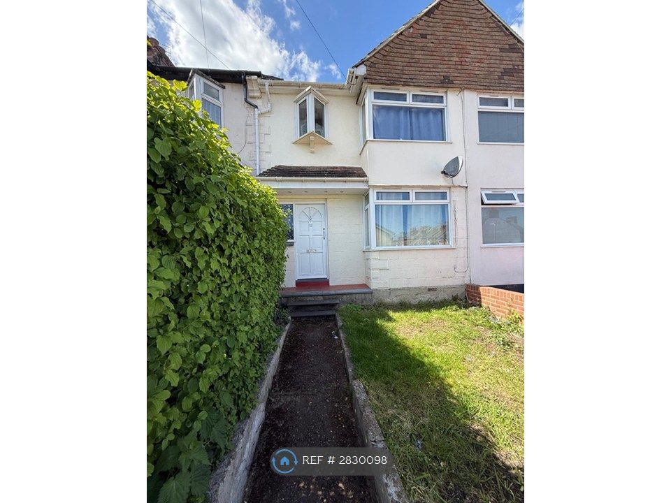 Property photo 1 of 32