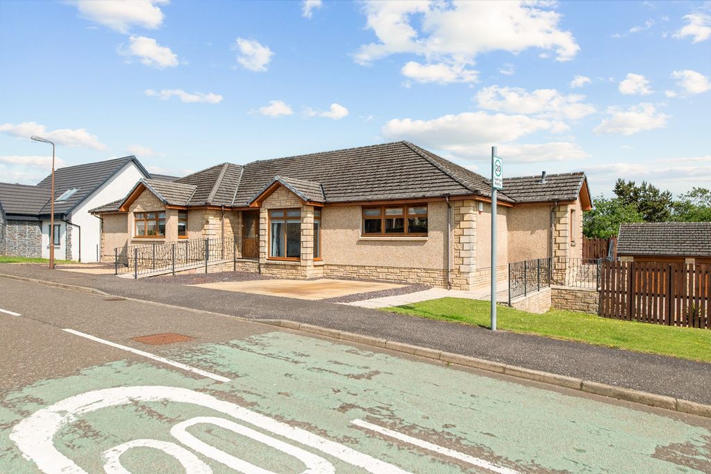 Property photo 1 of 53 4239352