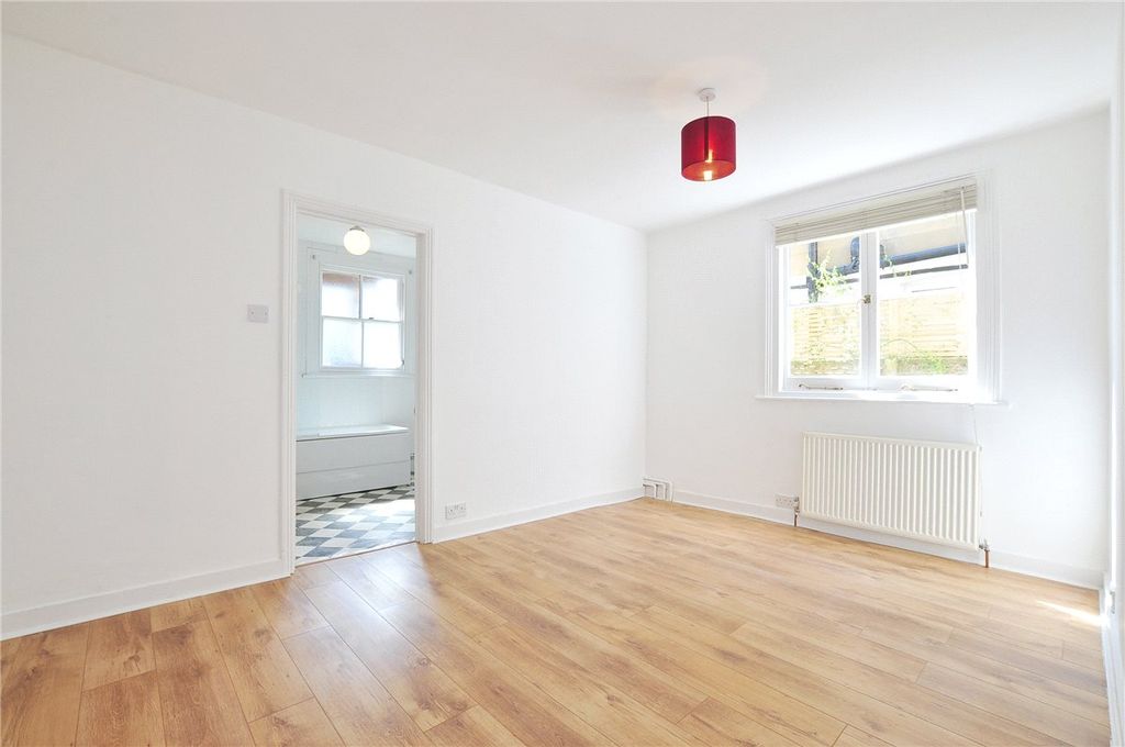 Property photo 3 of 6 Picture No. 06