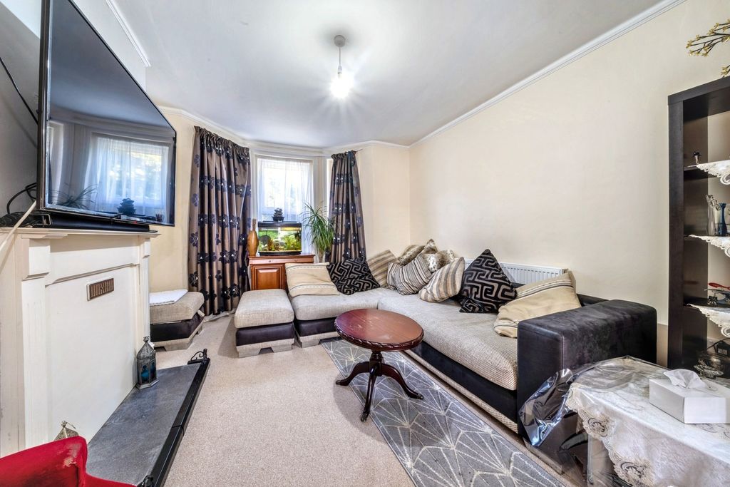 Property photo 3 of 15
