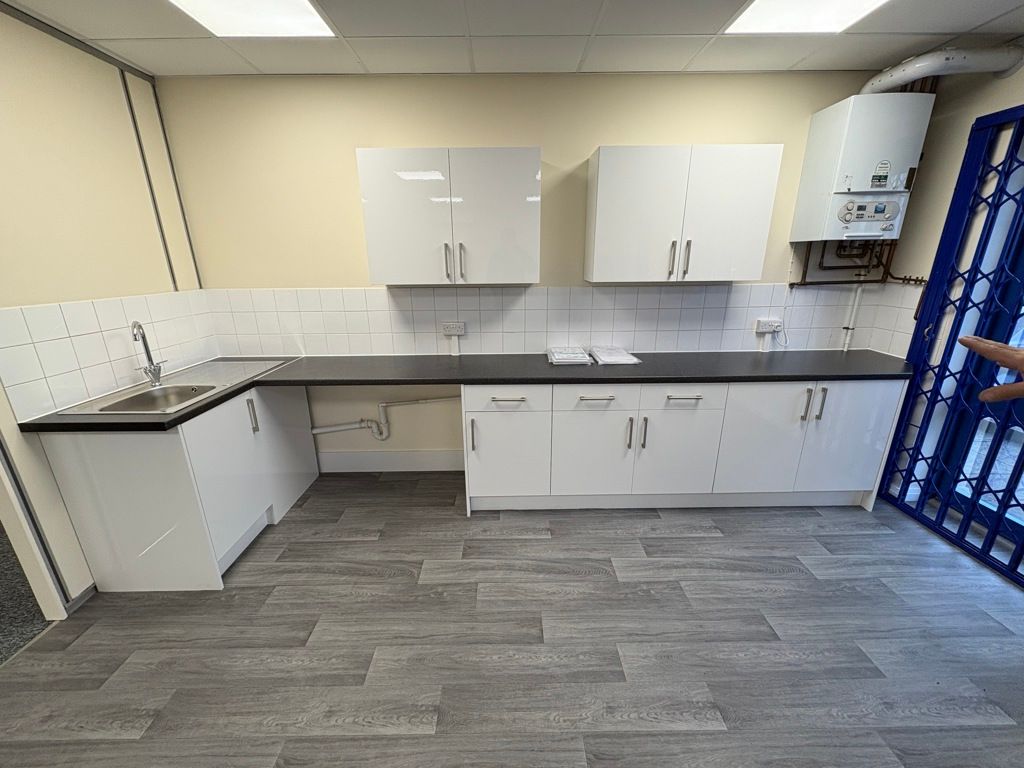 Property photo 3 of 9 Photo 2