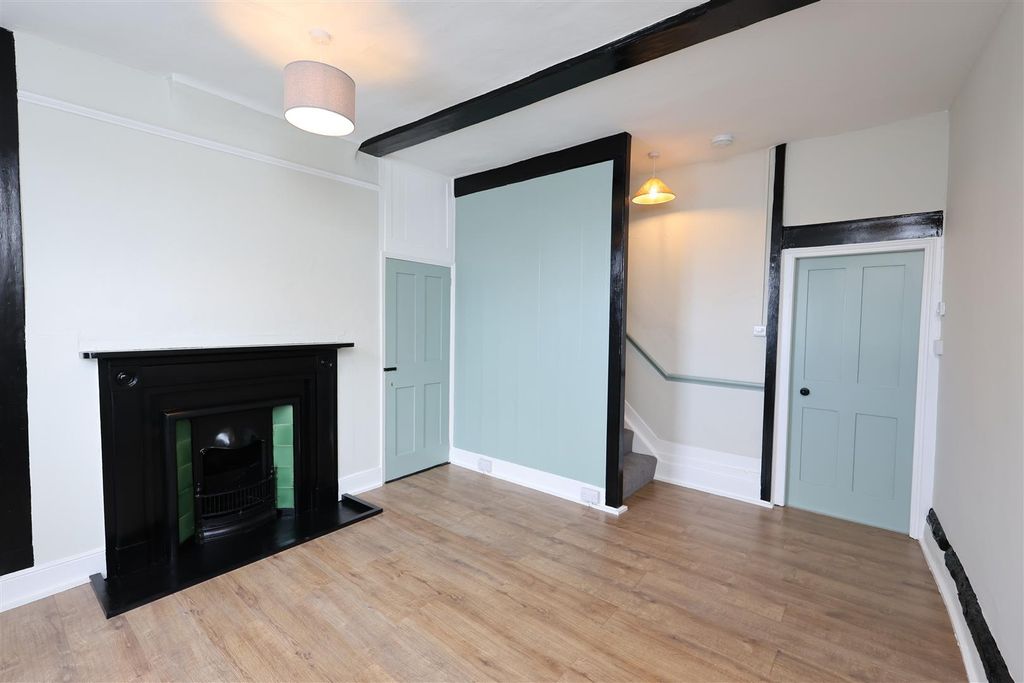 Property photo 3 of 24 Living Room