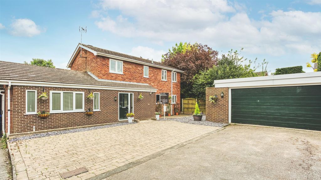 Property photo 1 of 33