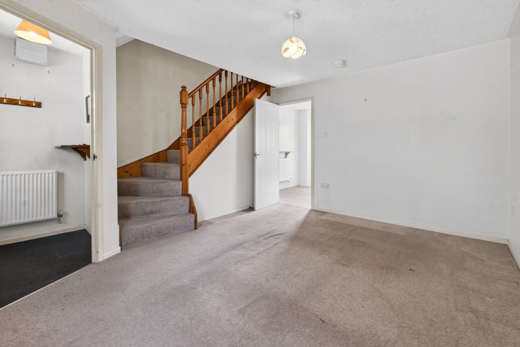 Property photo 3 of 10 Living Room