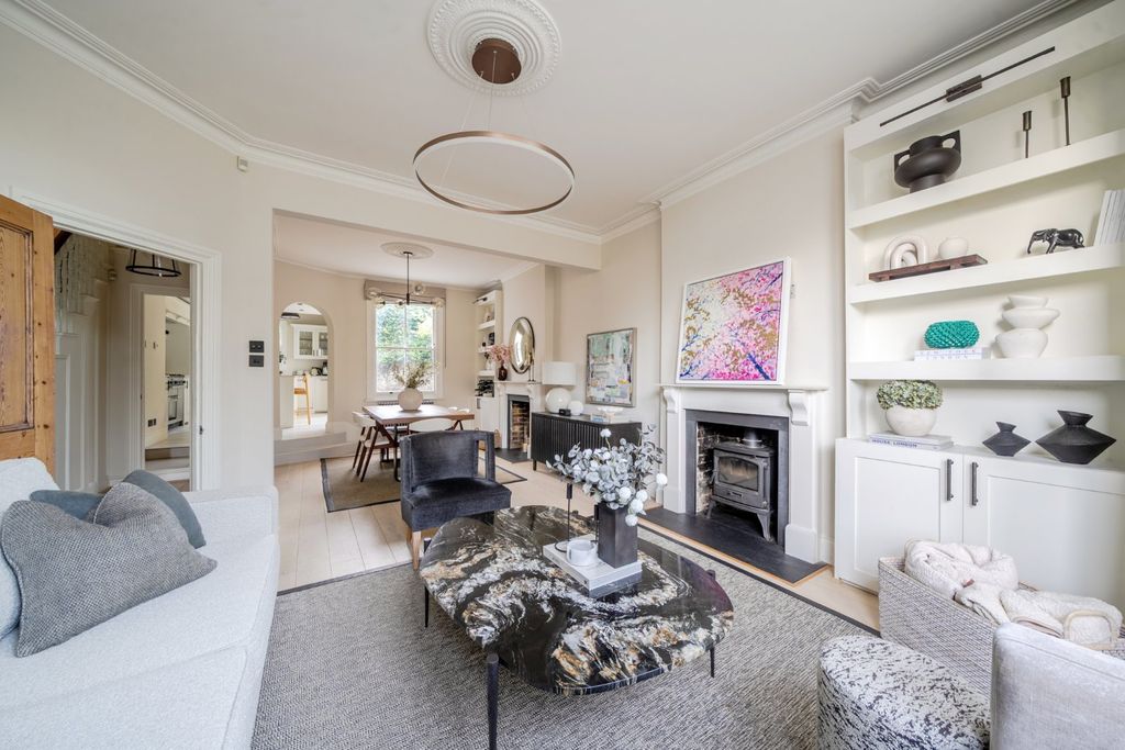 Property photo 3 of 26 Reception/Dining