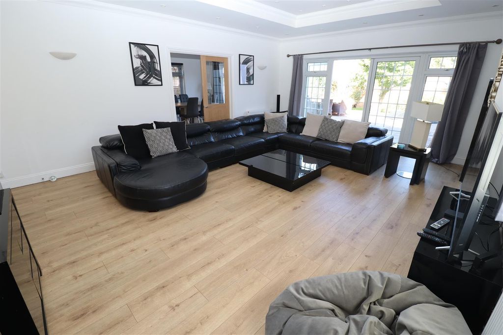 Property photo 2 of 38 Img_1216.Jpg