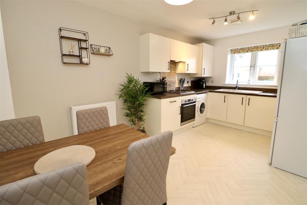 Property photo 3 of 15 Image00002.Jpeg