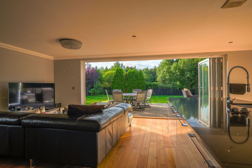 Property photo 2 of 68 Open Plan Kitchen/Dining/Living Area