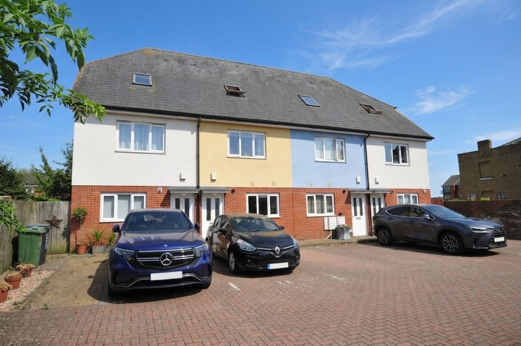 Property photo 1 of 13 External