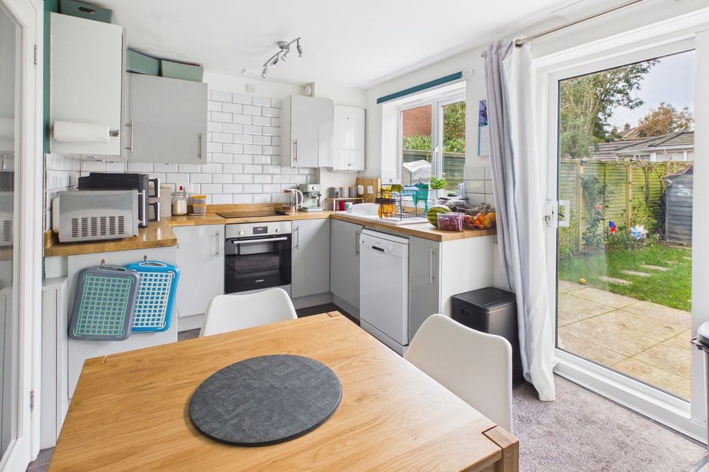 Property photo 3 of 12 Kitchen/Dining Room