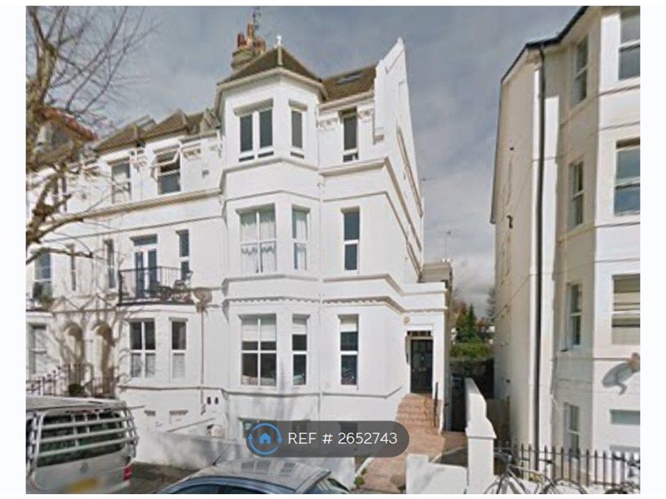 Property photo 2 of 21