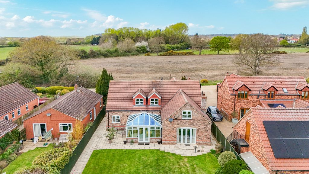 Property photo 2 of 42 5010244