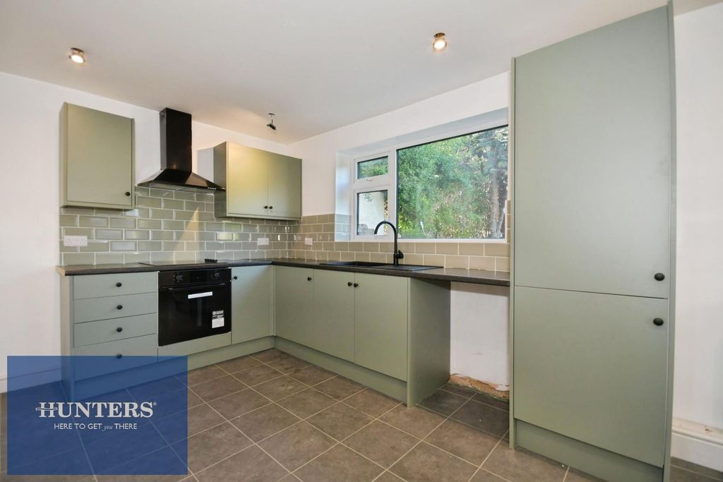 Property photo 2 of 15 Kitchen Diner 02.Jpg