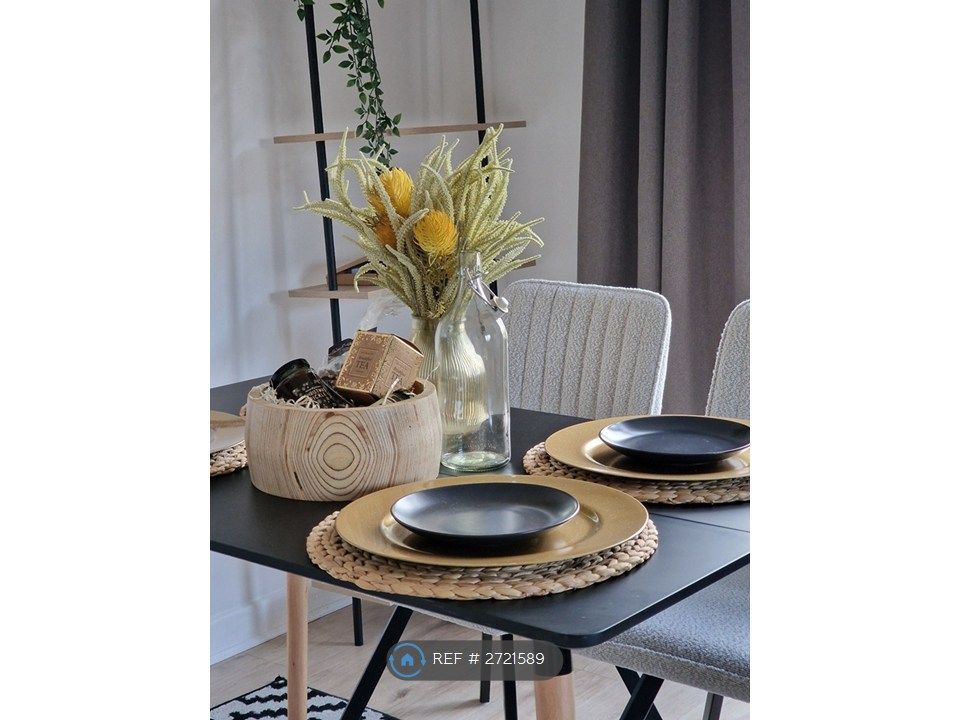 Property photo 2 of 33 Kitchen/Diner