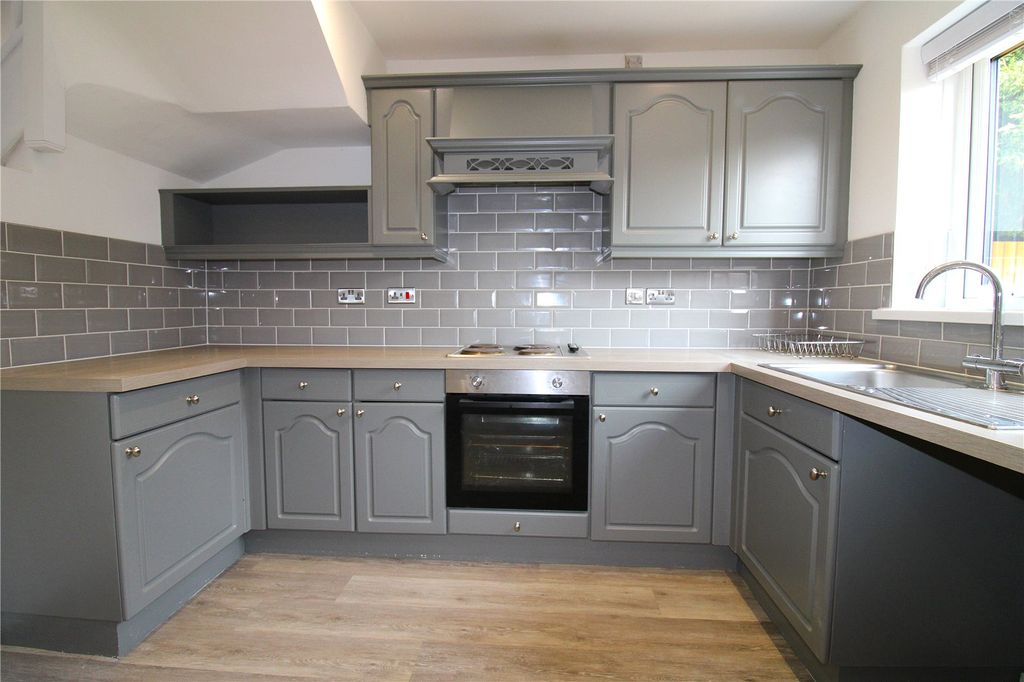 Property photo 2 of 12 Picture No. 29