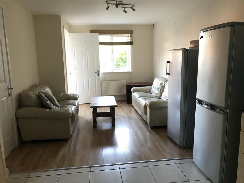 Property photo 1 of 12 Living Room.Jpg