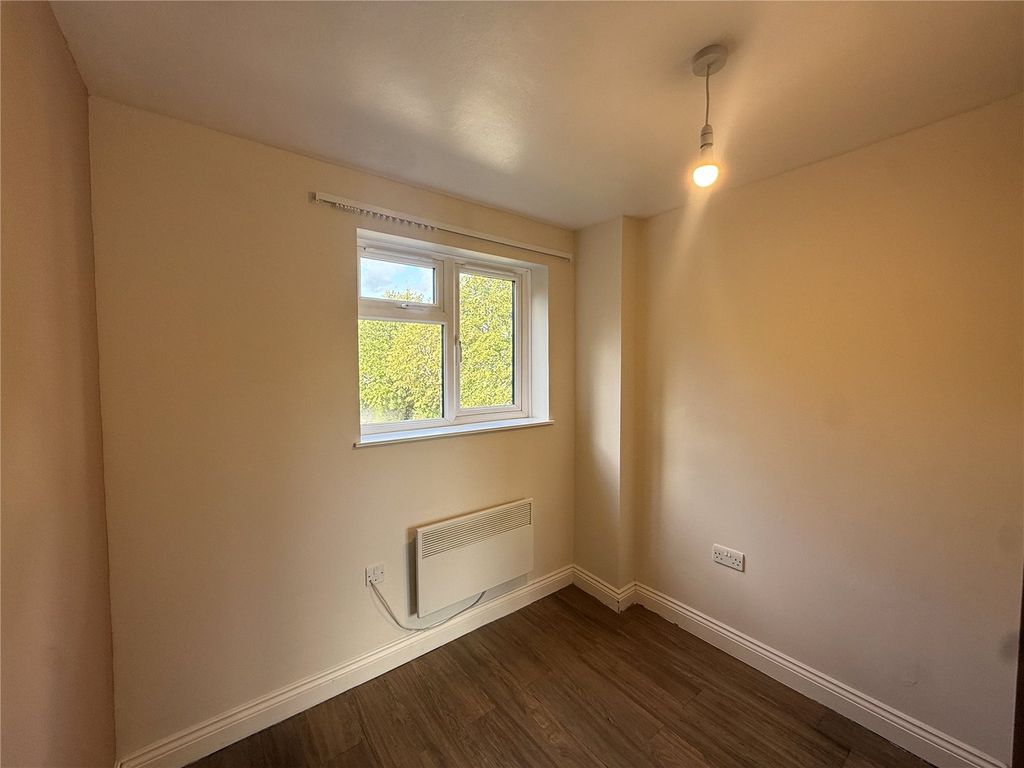 Property photo 3 of 8 Picture No. 02