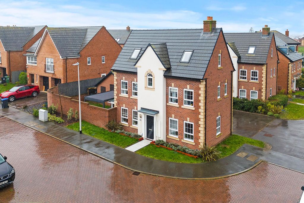 Property photo 1 of 32 Front (Exterior)