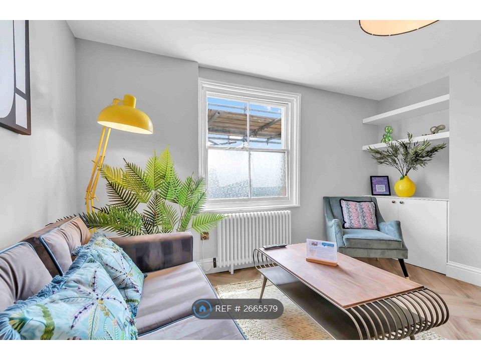 Property photo 2 of 14 Open