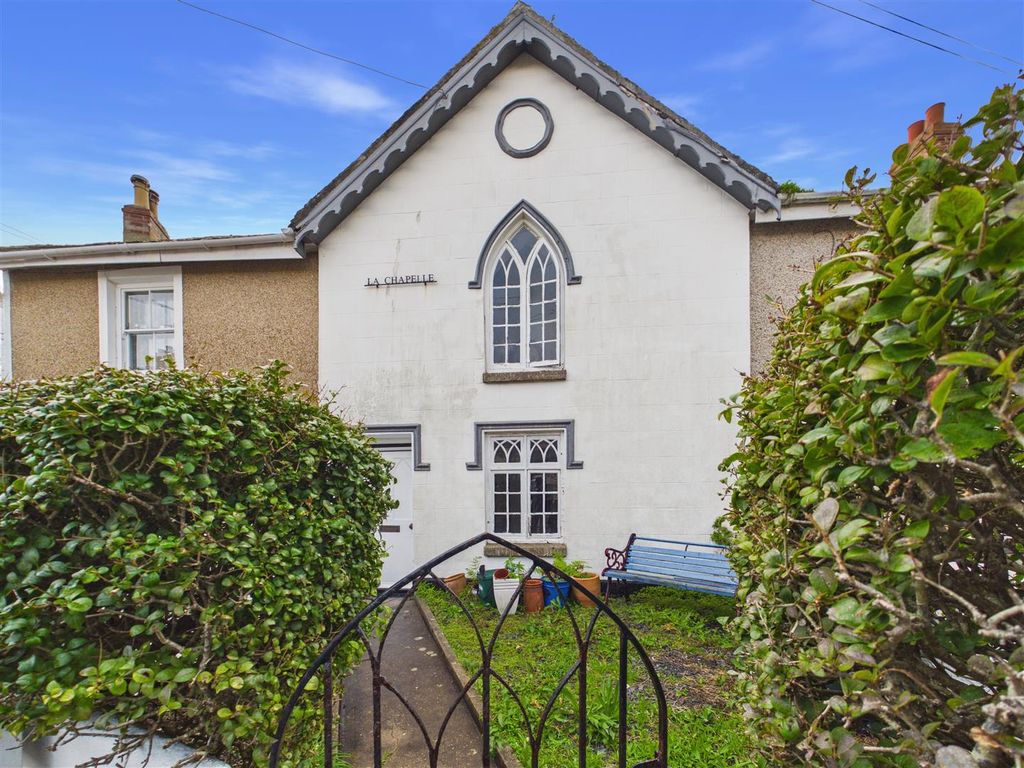Property photo 1 of 14 External