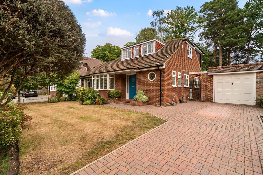 Property photo 1 of 17