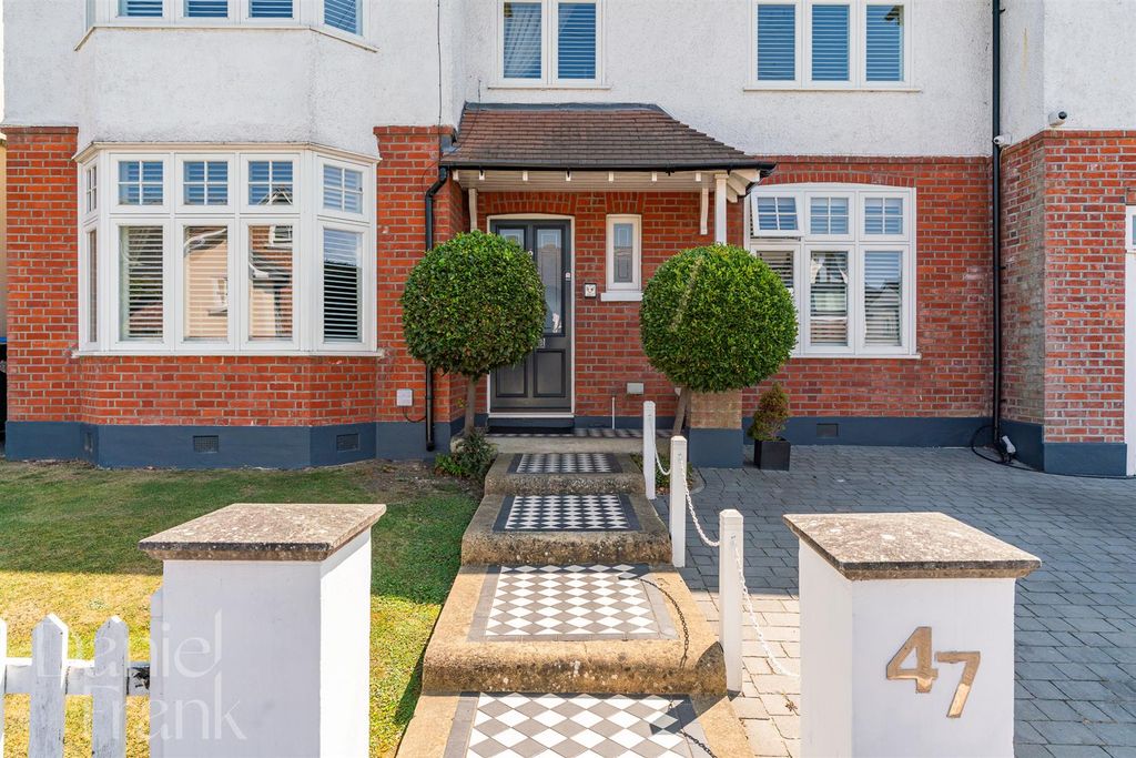 Additional image 54 of 5 bed detached house for saleThe Uplands, Loughton IG10