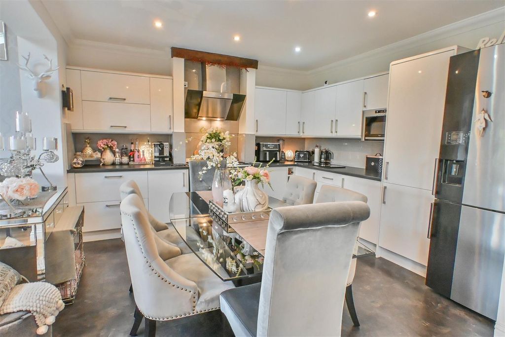 Property photo 3 of 17 Dsc_4090.Jpg