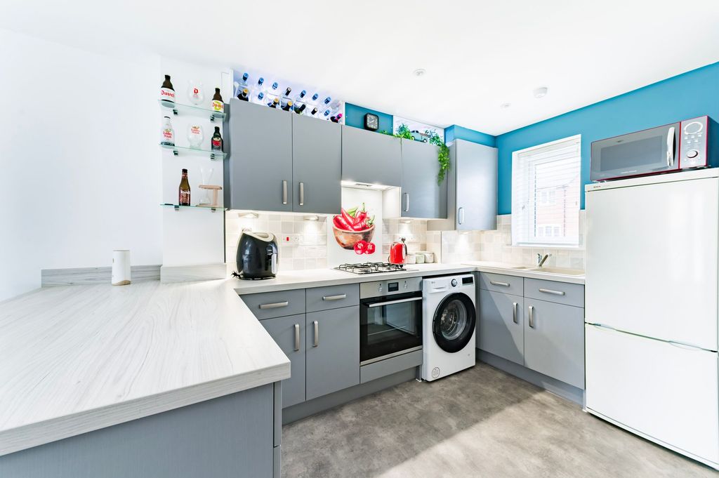 Property photo 2 of 14