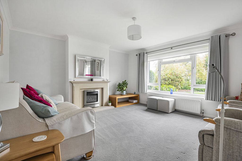 Property photo 2 of 26