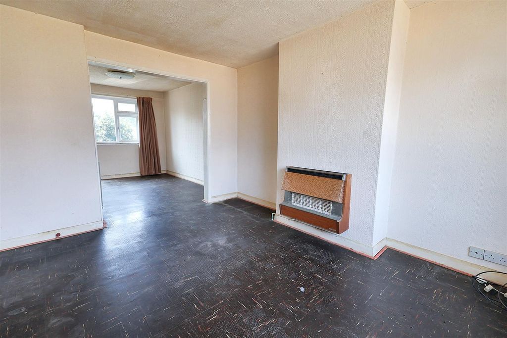 Property photo 2 of 13 Img_0828.Jpg