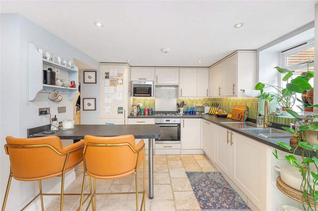 Property photo 1 of 10 Picture No. 12