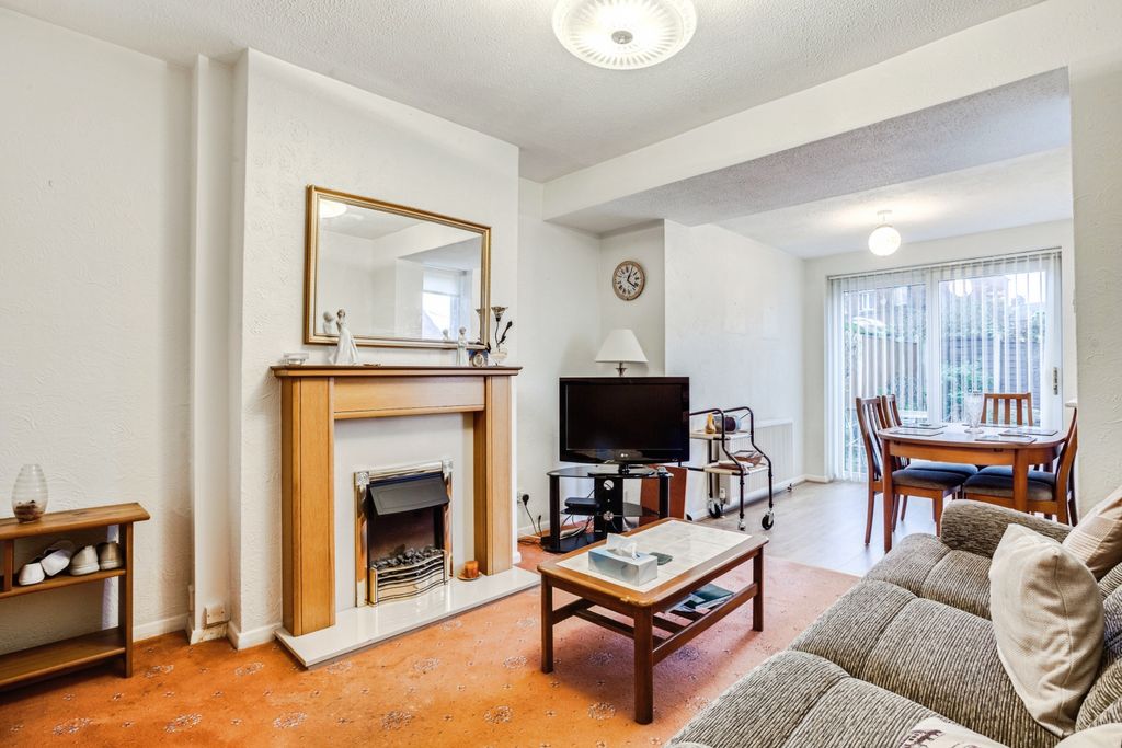 Property photo 3 of 15 Dining Room