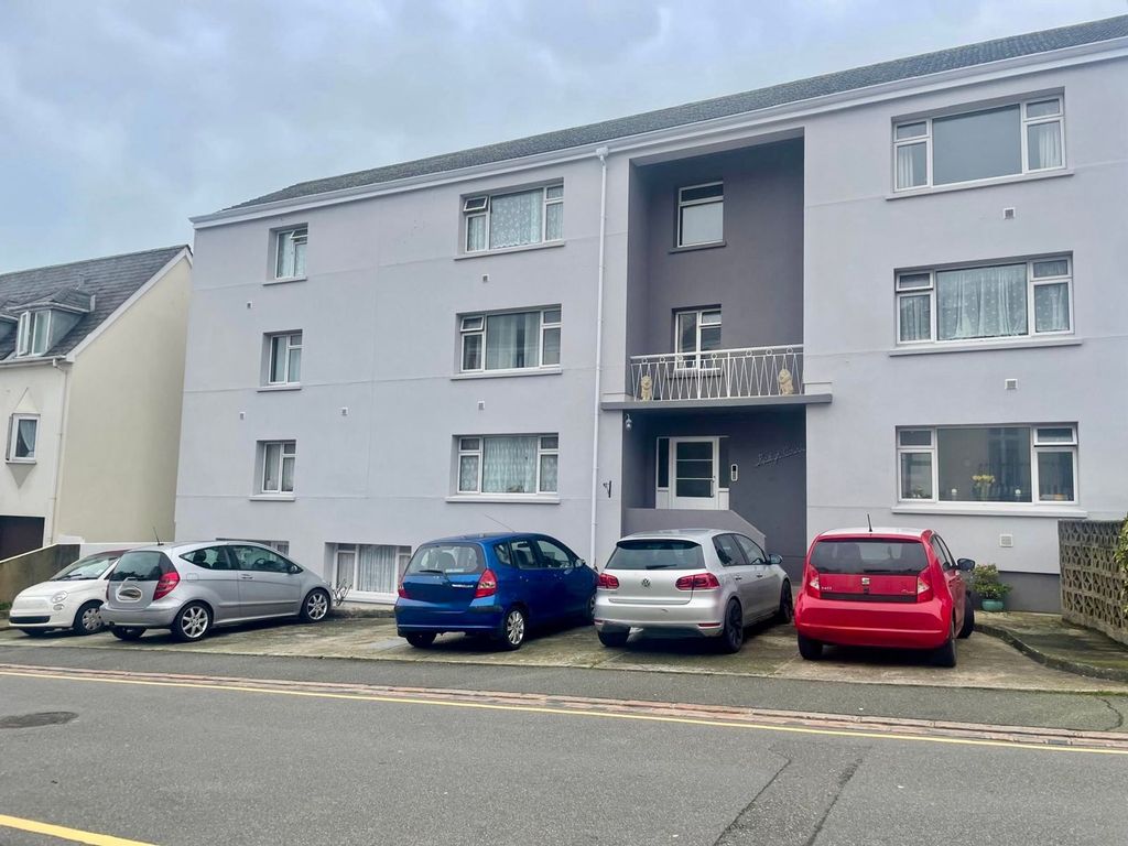 Property photo 1 of 4