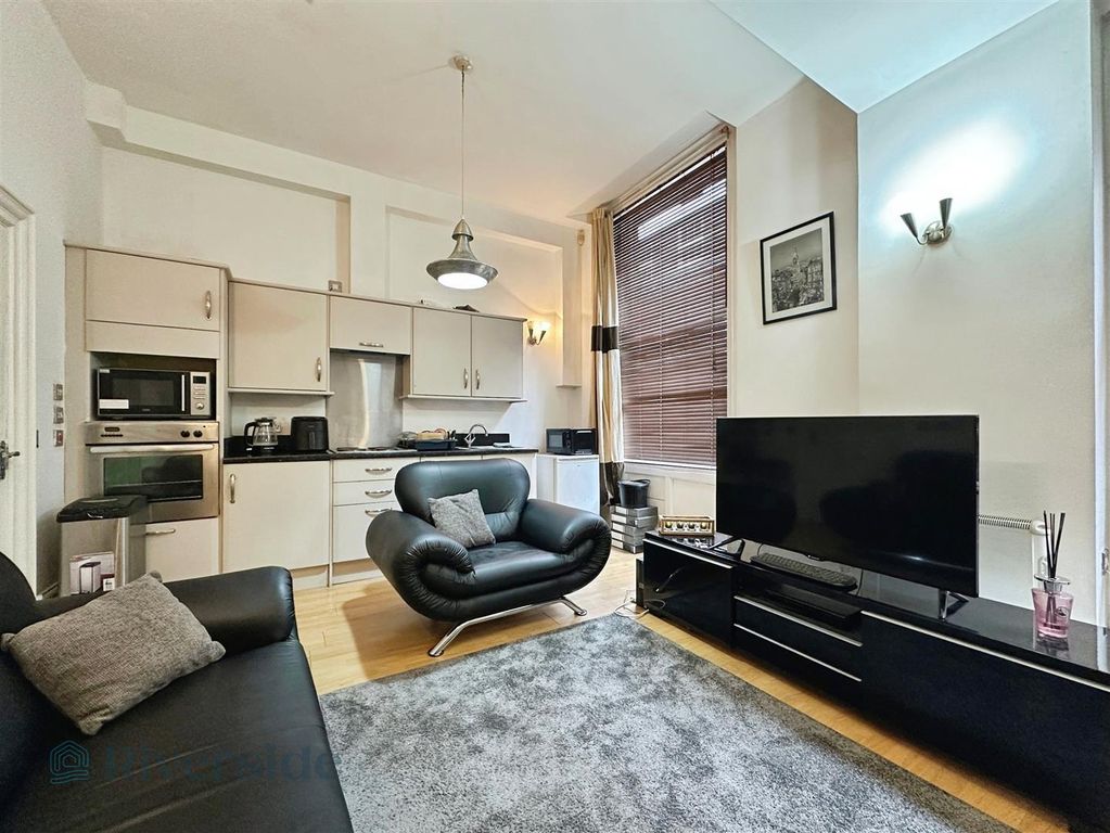Property photo 3 of 9