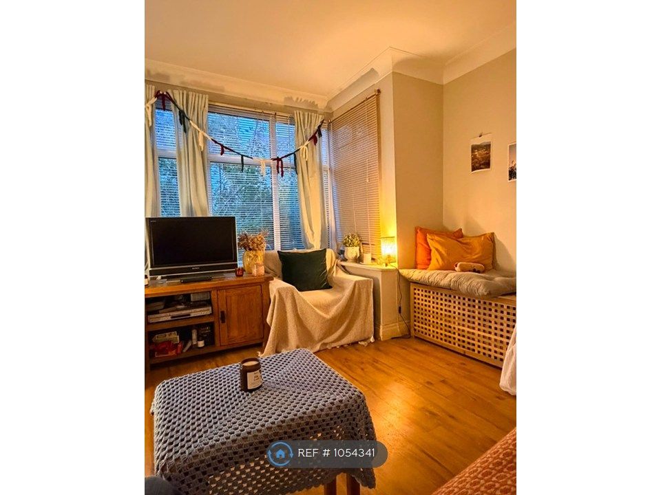 Property photo 3 of 13