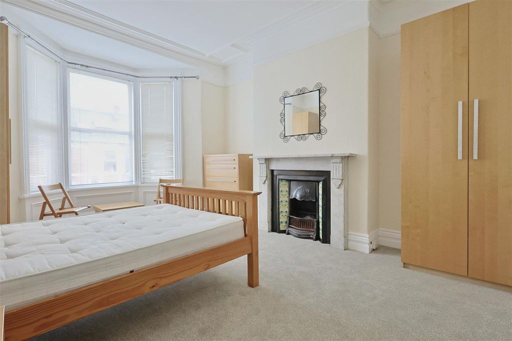 Property photo 1 of 11 F01Ae5B1-D46E-4Fa5-A35E-1A24BA554B42_1_201_A.Jpeg